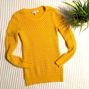 Banana Republic sweater☀️
